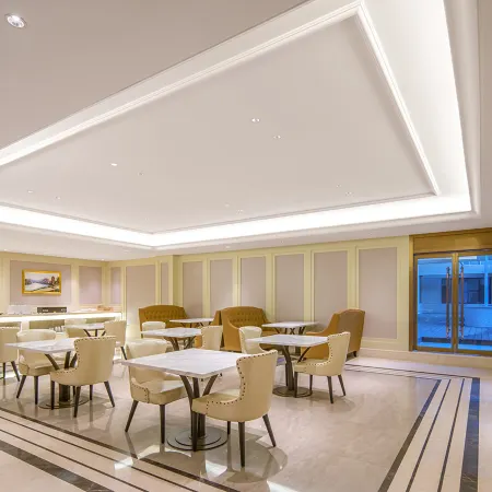 Vienna Hotel (Qingzhou High-speed Railway Station)