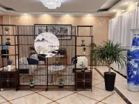 Fengshun Business Hotel Hotels in Suixi