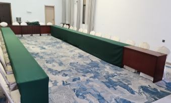 City Comfort Inn Hotel (Yichang Zhijiang Qixing Square Guomao)