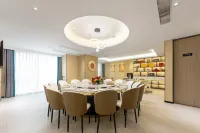 Ya Hotel (Haikou Riyue Square Duty Free Shop)