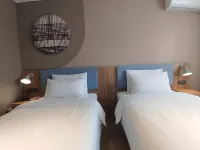 Home InnNeo (Chengdu Chunxi Road Taikoo Li Shuyuan Street Shop)