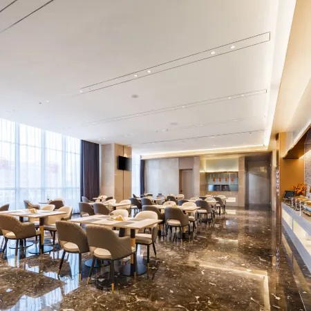 Lavande Hotel (LiaoYang City Center)