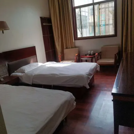 Luonan Warm Hotel
