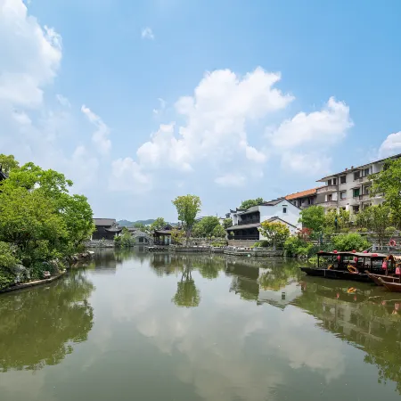 Zhenhu Lake View Private Tang Holiday Homestay (Jiandemeicheng Ancient Town)