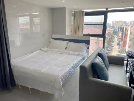 Xiyou Gaming B&B (Yaohu Ziyuehui Branch) Отели рядом с достопримечательностью «Jiangxi University of Science and Technology (Wuhu Campus)»