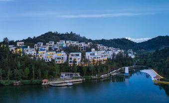 Moganshan Sky Swimming Pool Resort