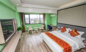 Guilin Theme Hotel (Yanshan Campus of Guangxi Normal University)