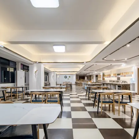 Golden Holiday Hotel (Nanning Chaoyang Plaza Railway Station)