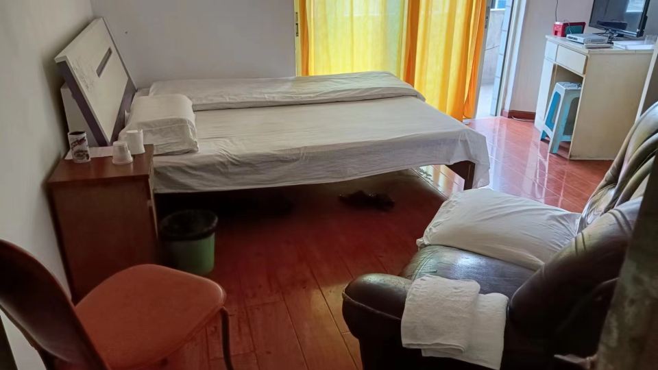 Taizhou Xinchun Inn