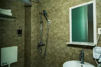 Ludian County Guan Hong Holiday Hotel