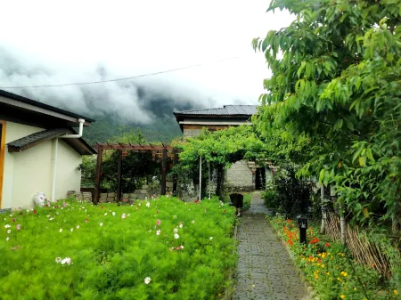 Nyingchi Guiyuan Tianju Inn Отели в г. Нюинтри