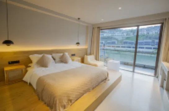 Jingning Yunye Landscapes Leisure Stay (Fenghuang Ancient Town Dream City Branch)