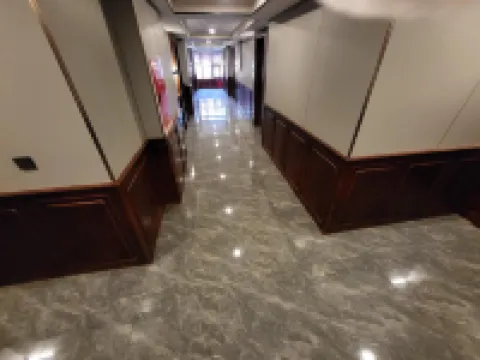 Litang Renkangfo Hotel