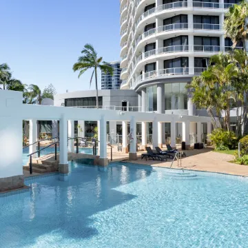 Crowne Plaza SURFERS PARADISE by IHG Отели рядом с достопримечательностью «Берли-Хедз»