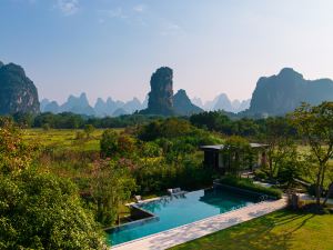 Julong Town Resort Hotel (Yulong River Store, Shili Gallery, Yangshuo)