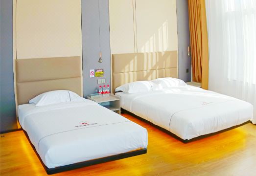 2. 체리 호텔 다롄..