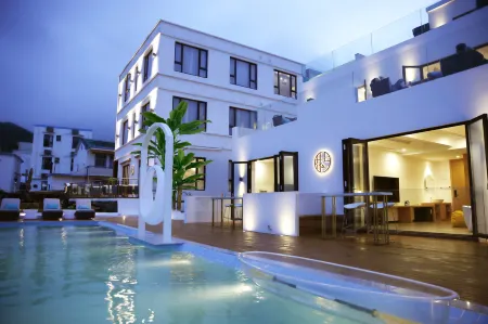 Shengsi Flower and Bird Island Alice Flower Island Whale House Отели в г. Шэнси