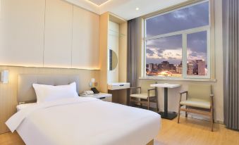 Yinpu Bathing Hotel (Yanbian University Wanghongqiang Branch)