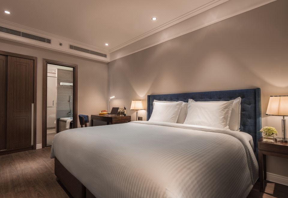 2. Luxury O..