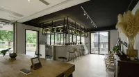 Jinhua Wuyi Zìzì Valley Villa Hot Spring Resort & Spa - ที่มีบาร์
