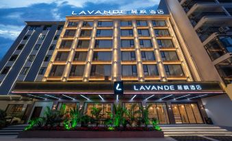 Lavande Hotel (Jinghong Gaozhuang Star Night Market)
