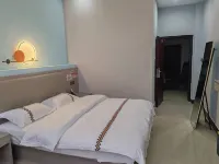 Funing Huayue Theme Hotel
