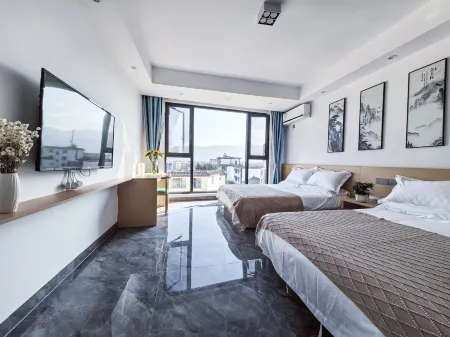 Yixing Riverside B&B (South Gate of Lijiang Old Town)