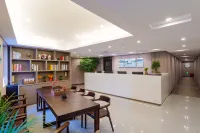 Yunshang Lantian Hotel (Hengdian Pedestrian Street) - 2-نجوم