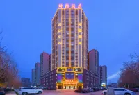 Aksu Nguyen Hotel Hotels near Populus Park