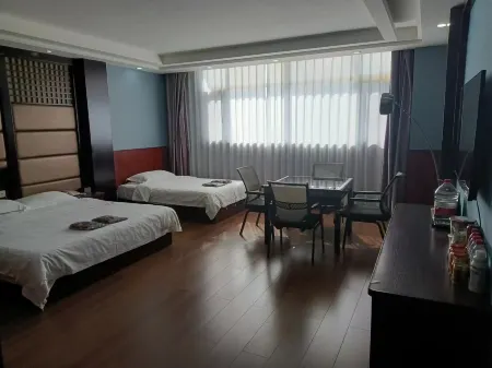 Qingxu Jinxiyuan Bathing Hotel Отели рядом с достопримечательностью «Pufeng Mountain Villa»