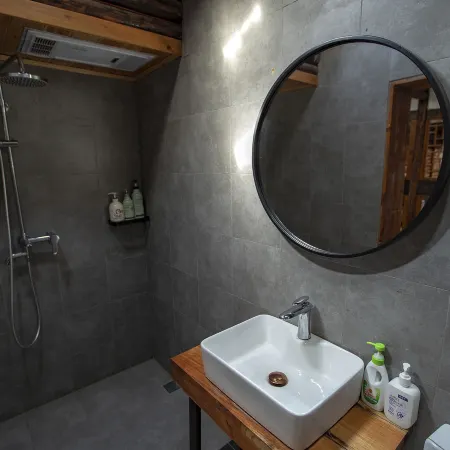 Dashundian Hanging House Hostel Hotel a Chishui