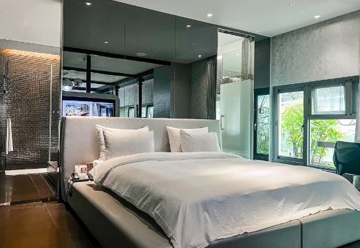 호텔 근처 쇼핑몰 전경