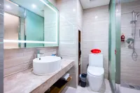 Blue Inn (Yantai Railway Station)