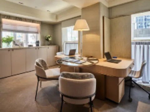 V Causeway Bay Serviced Apartment