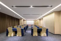 格雷スプレミアムホテル（煙台駅吾悦広場）