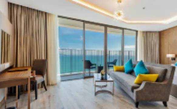 PANORAMA NHA TRANG BEACHFRONT CONDOTEL