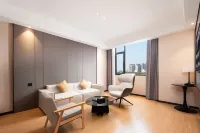 Yunqi Hotel (Jianghan Road Pedestrian Street)