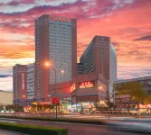 濟南玉泉森信大酒店（泉城廣場趵突泉店） 鄰近山東省泰崍天寶泰山玉石文化博物館的酒店