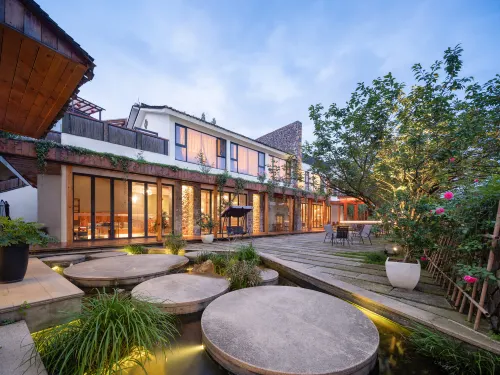 Mogan Mountain Yinhua Wu Hot Spring Resort Guesthouse