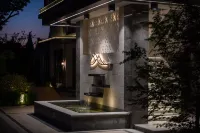 Floral Hotel·Qingfeng Shiguang B&B (Legoland Shanghai Resort Fengjing Ancient Town Store) Hotels near Jinshan Peasant Painting Academy