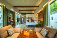 Guangyuan Zengjiashan Shiguang Zhuyin Forest Homestay - parking