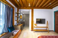 Xiangsheli Foguang Qifu Boutique Inn - bar