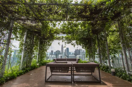 Ceylonz Suites by My Trip & My Stay Отели рядом с достопримечательностью «Menara TM»