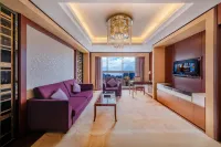 Kunming Dingyi Hotel (Haiyuan Road Xicheng Times Square Branch) Отели рядом с достопримечательностью «Площадь Куньмин Вай-Хау»