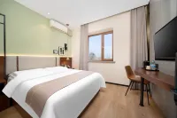 Daqing Tai 9 Smart Hotel Hotels near Ironman Square