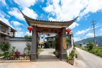 Shaxi Qingshuiqiao Yayuan Shunyuan B&B (North Guzong Lane)