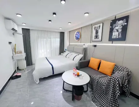 Yuni Light Luxury Apartment (Fuzhou Vientiane City) Отели рядом с достопримечательностью «Xichan Temple»