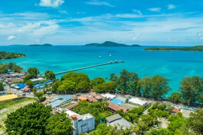 Meet Holiday Hotel-Rawai Hotels near Kata Night Market
