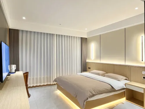 Furong light Luxury Fashion Hotel (Shuozhou Haode Plaza store) - 2-Star