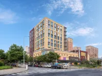 Campanile Hotel Hotels near Qinglong Lake Waterfront Wetland Park